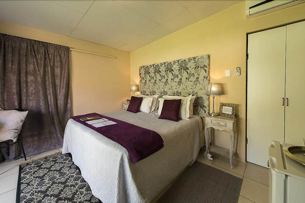 Adeo Bed & Breakfast Bloemfontein Exterior photo